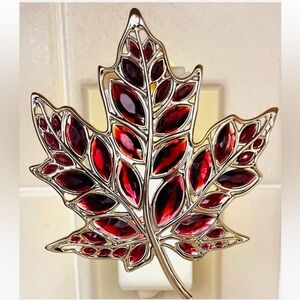 Autumn Red Gem Maple Leaf Wallflower Nightlight Bath & Body Works Plug In